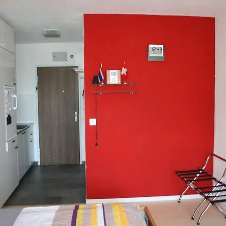 아파트 Microappartment With Bath And Cozy Balcony *